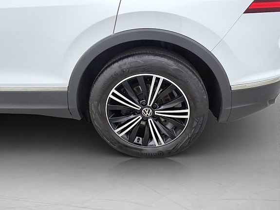 Volkswagen Tiguan 29 of 30