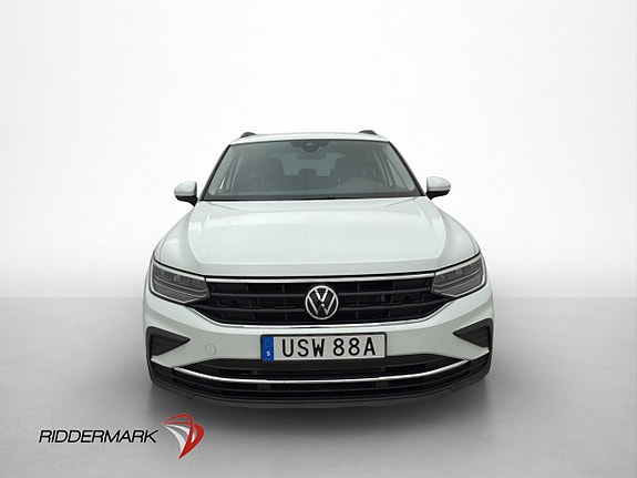 Volkswagen Tiguan 2 of 30