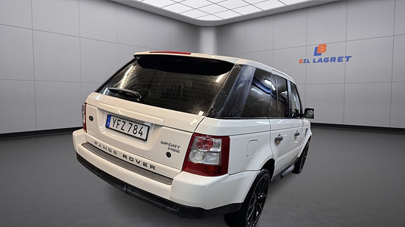Land Rover Range Rover Sport 4 of 5