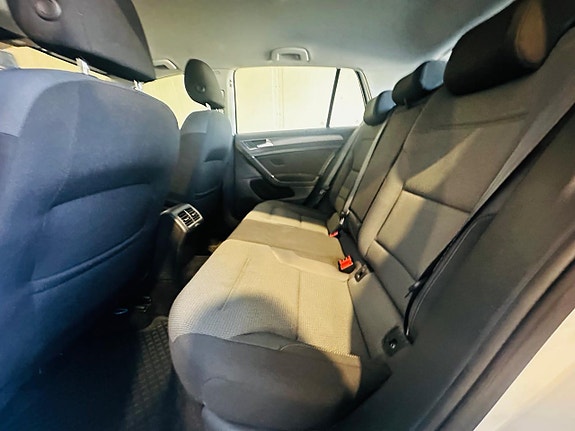 Volkswagen Golf-Serie 9 of 16