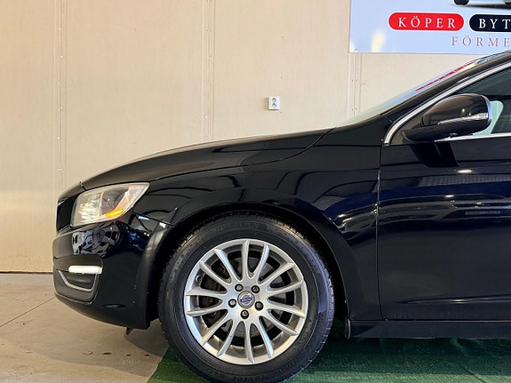 Volvo V60 14 of 18