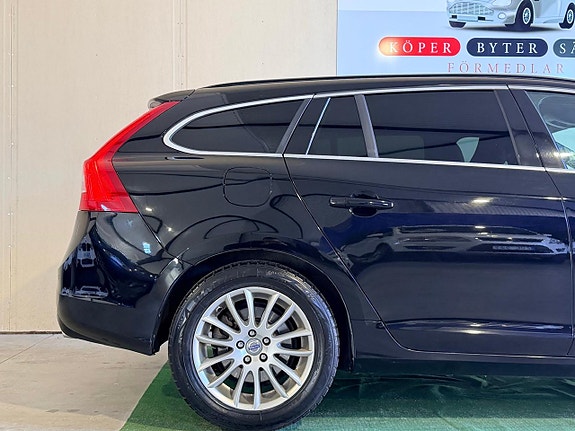 Volvo V60 4 of 18