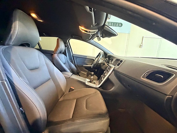 Volvo V60 8 of 18