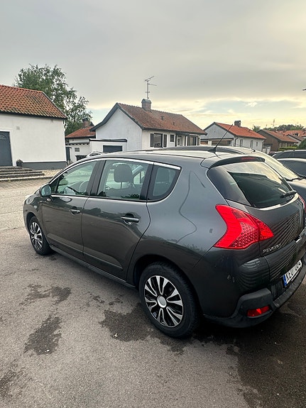 Peugeot 3008 4 of 5