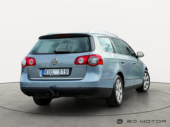 Volkswagen Passat 9 of 15