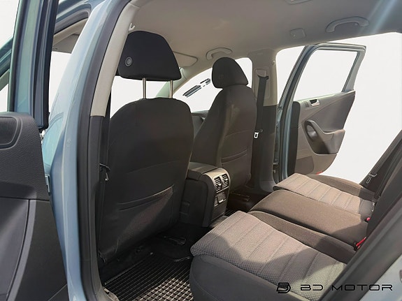 Volkswagen Passat 15 of 15