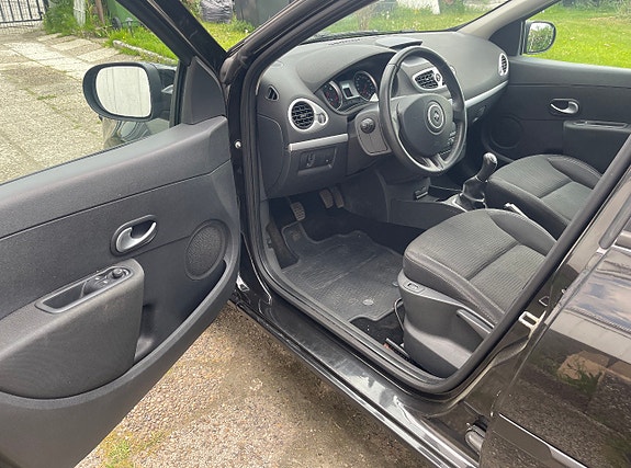 Renault Clio 4 of 5