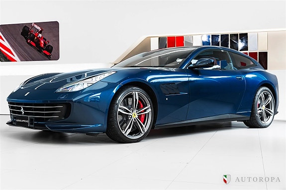 Ferrari Lusso 2 of 5