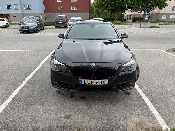 BMW 520d 3 of 5