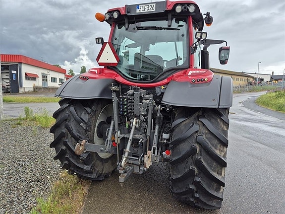 Valtra N174 4 of 7