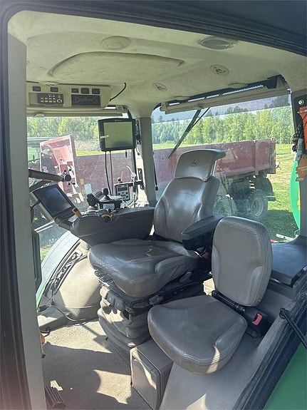 John Deere 8370R 13 of 13