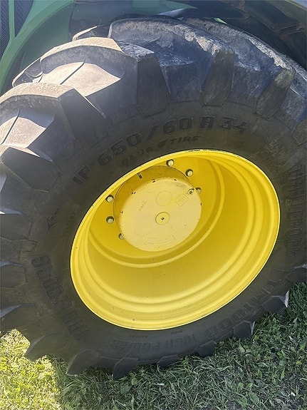 John Deere 8370R 11 of 13