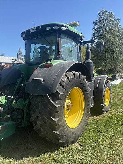 John Deere 8370R 12 of 13