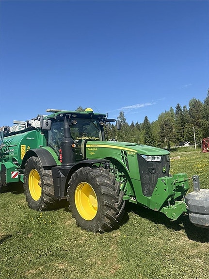 John Deere 8370R 5 of 13