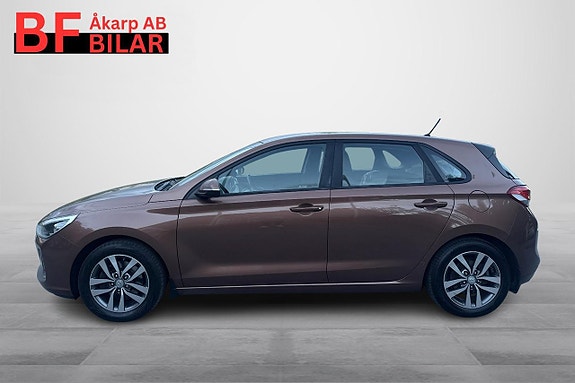 Hyundai i30 2 of 5