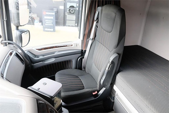 DAF XF 530 med NTM skåpbyggnation 7 of 14