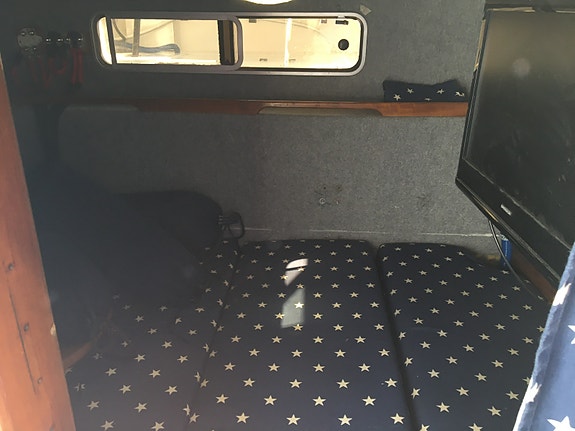 Sea Ray 300 2x Diesel 9 of 11