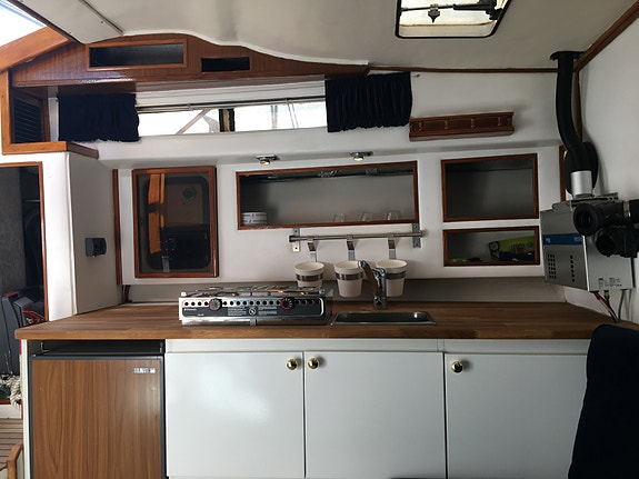 Sea Ray 300 2x Diesel 4 of 11