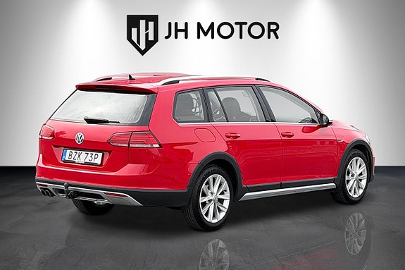 Volkswagen Golf Alltrack 5 of 5