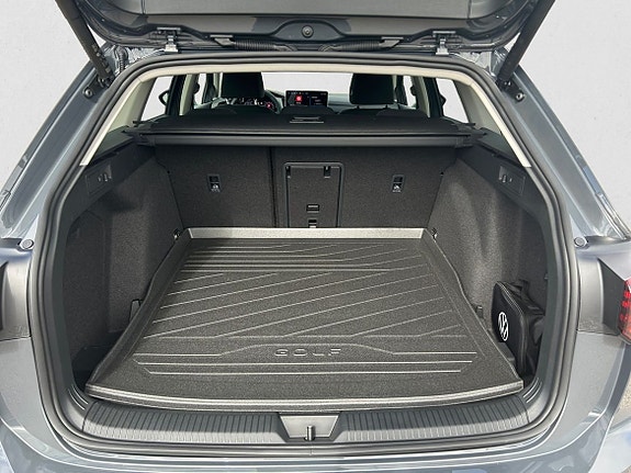 Volkswagen Golf VIII 9 of 9