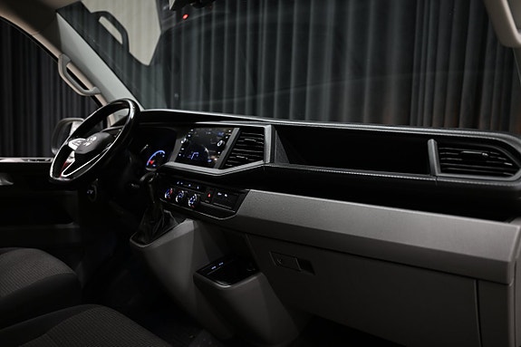 Volkswagen Transporter 21 of 29