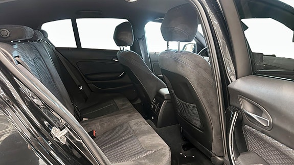 BMW 118i 5 of 5