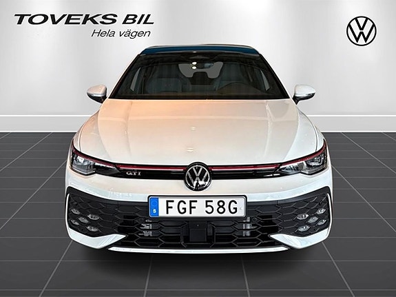 Volkswagen Golf VIII 5 of 24