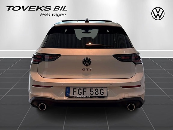 Volkswagen Golf VIII 4 of 24
