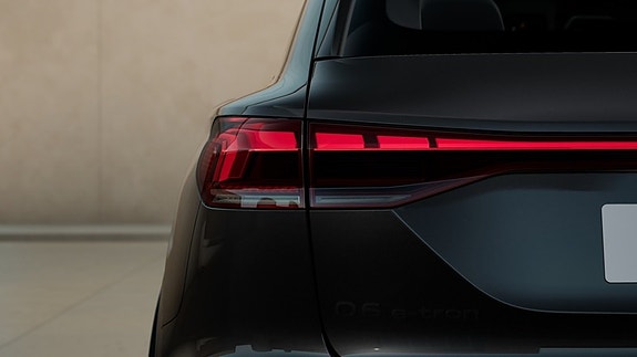 Audi Q6 e-tron 6 of 11