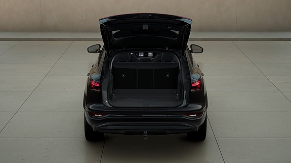 Audi Q6 e-tron 7 of 11