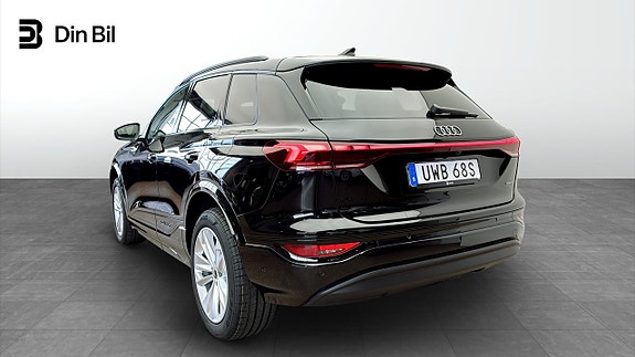 Audi Q6 e-tron 3 of 5