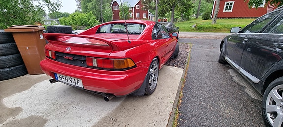 Toyota MR2 2 of 5