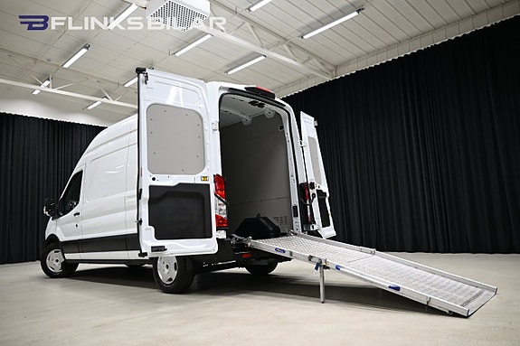 Ford Transit 7 of 29