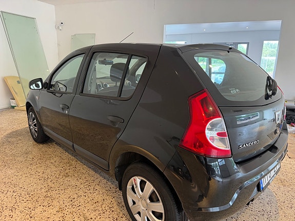 Dacia Sandero 4 of 5