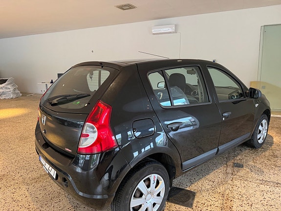 Dacia Sandero 3 of 5