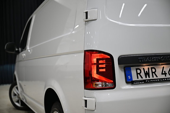Volkswagen Transporter 6 of 26