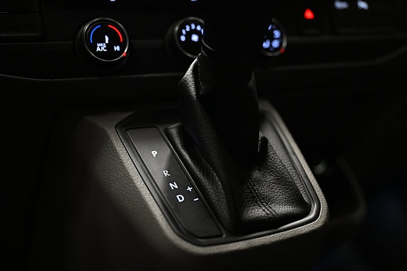 Volkswagen Transporter 18 of 26