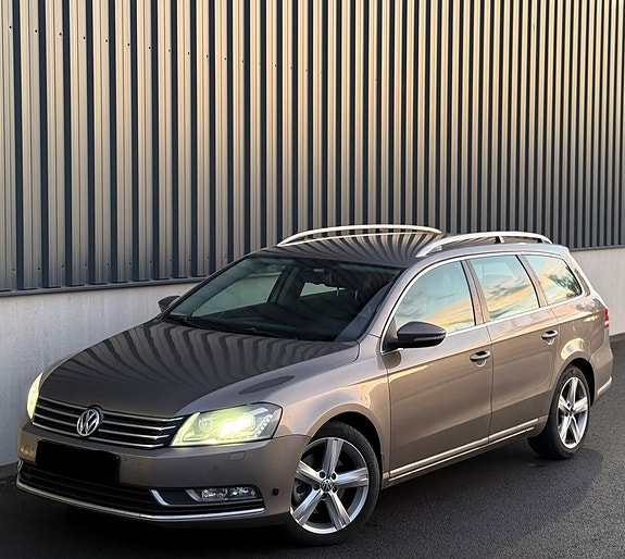 Volkswagen Passat 2 of 5
