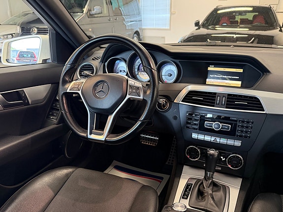 Mercedes-Benz C220 14 of 18