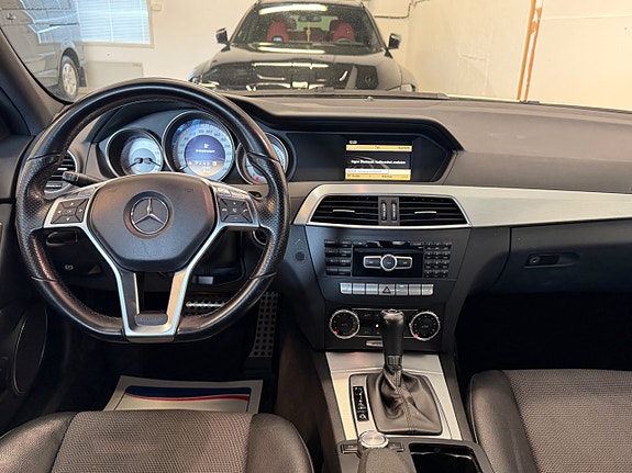 Mercedes-Benz C220 13 of 18