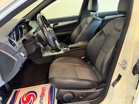 Mercedes-Benz C220 10 of 18