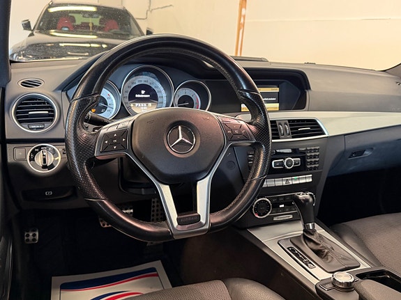 Mercedes-Benz C220 12 of 18