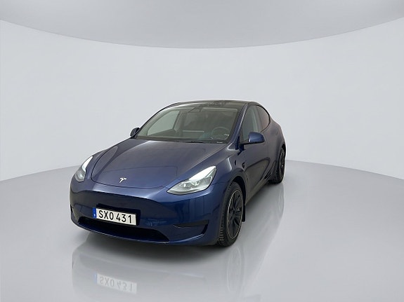Tesla Model Y 2 of 10