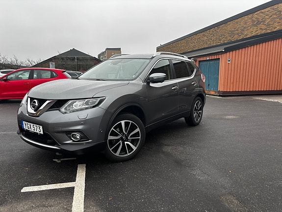 Nissan X-Trail 2 of 7