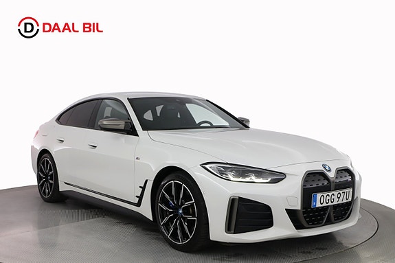 BMW i4 3 of 5