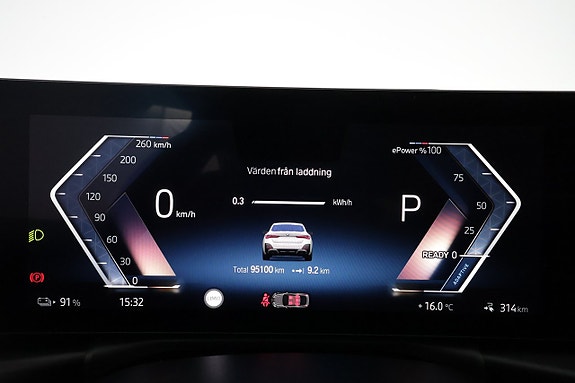 BMW i4 16 of 29