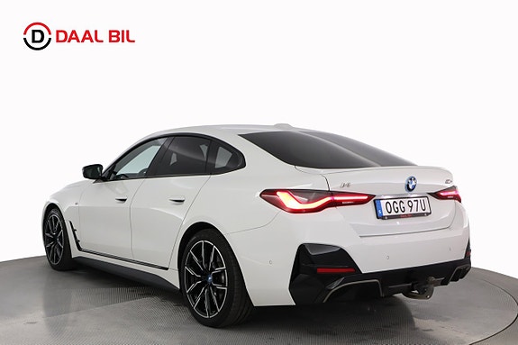 BMW i4 8 of 29
