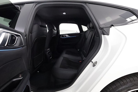 BMW i4 12 of 29