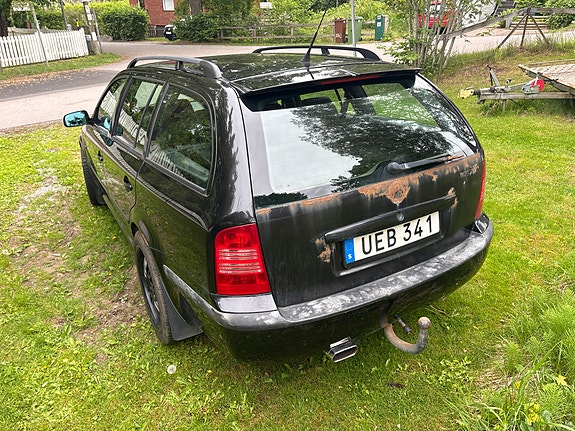 Skoda Octavia 2 of 5