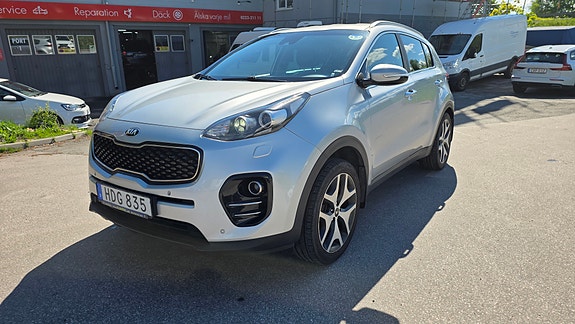 Kia Sportage 2 of 5